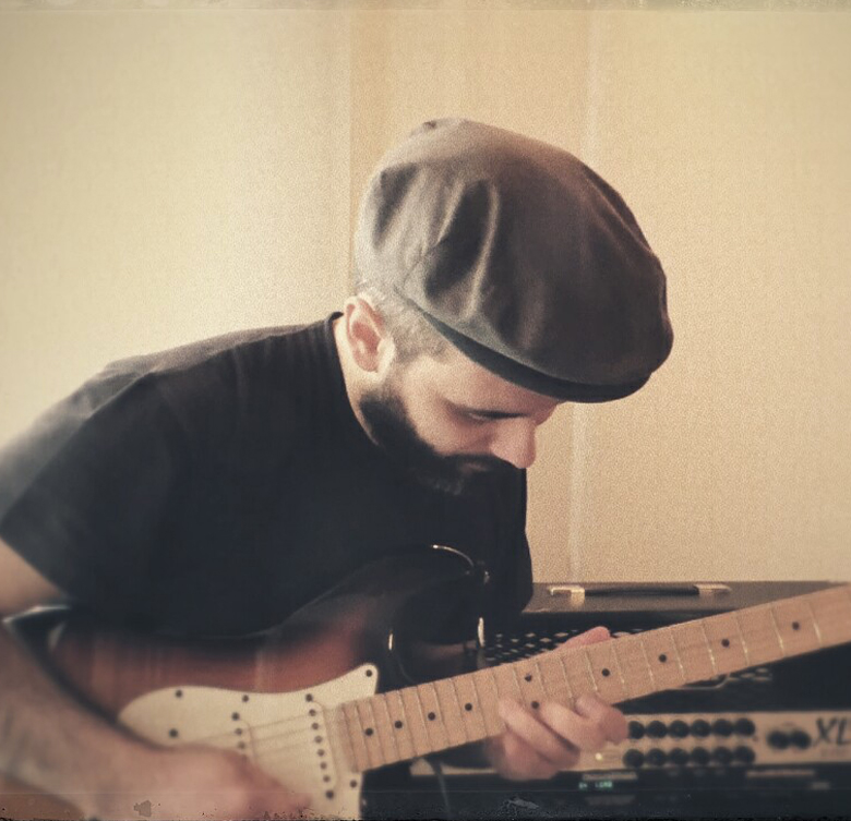 alessandro-cossu-chitarra